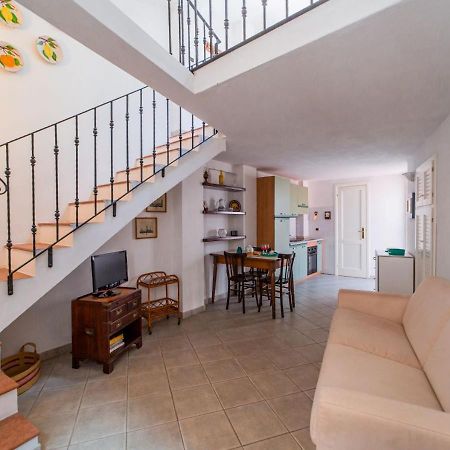 Murphy Holiday Home - Casa Papini La Maddalena  Ngoại thất bức ảnh