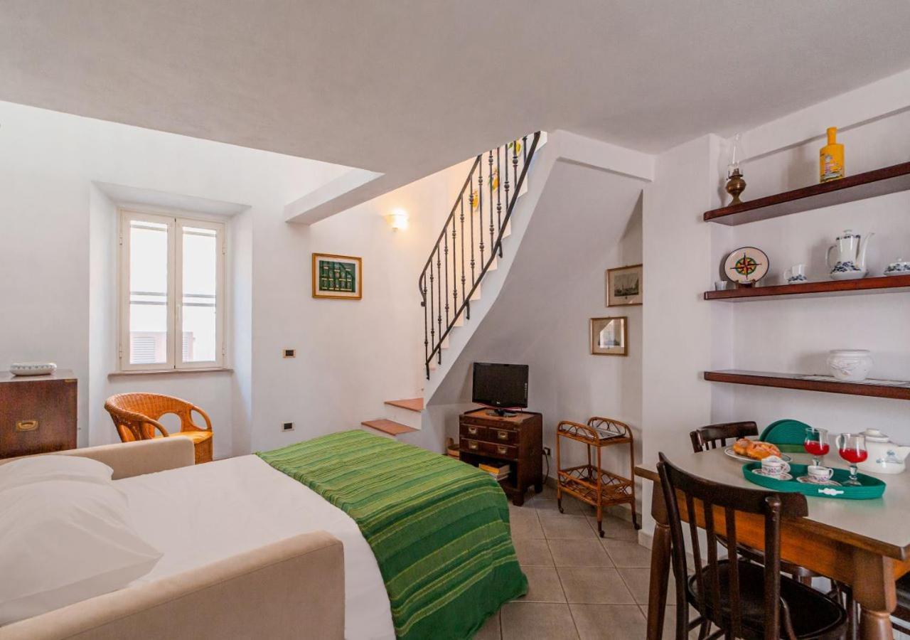 Murphy Holiday Home - Casa Papini La Maddalena  Ngoại thất bức ảnh