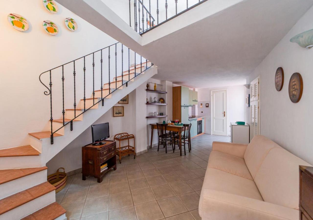 Murphy Holiday Home - Casa Papini La Maddalena  Ngoại thất bức ảnh