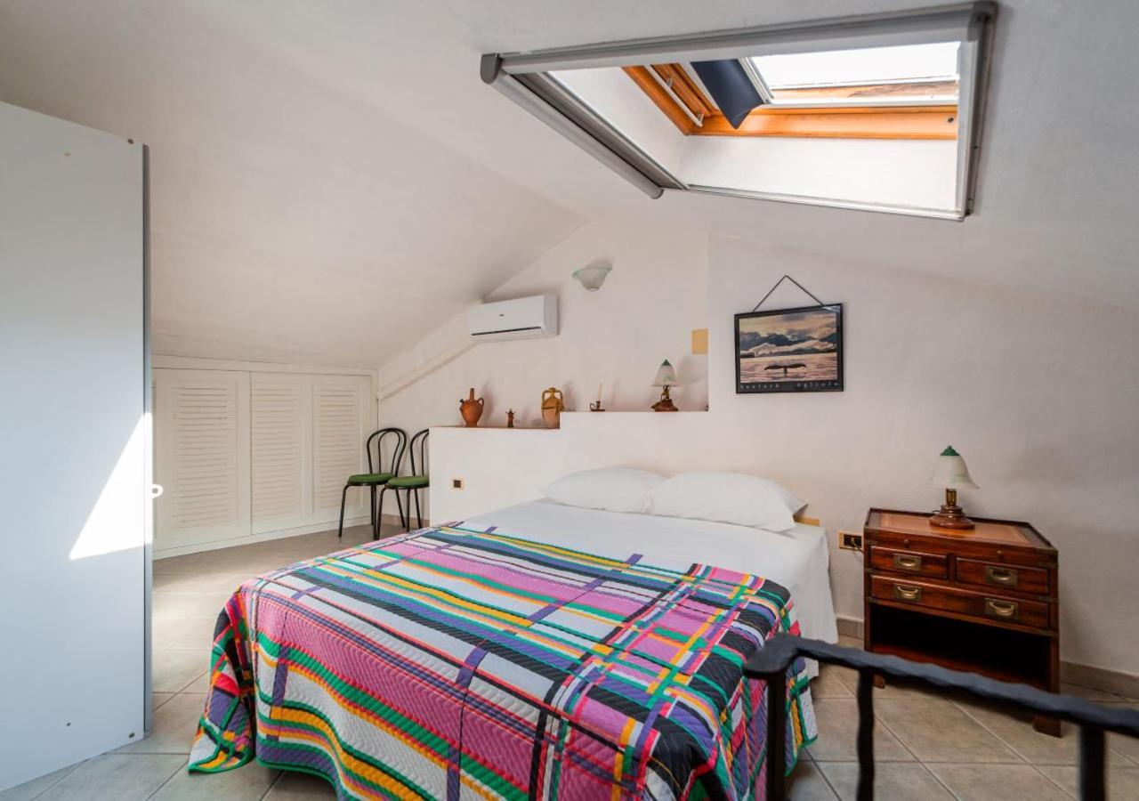 Murphy Holiday Home - Casa Papini La Maddalena  Ngoại thất bức ảnh